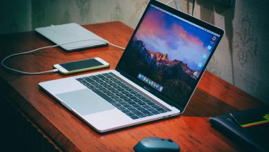 Mac OS laptop